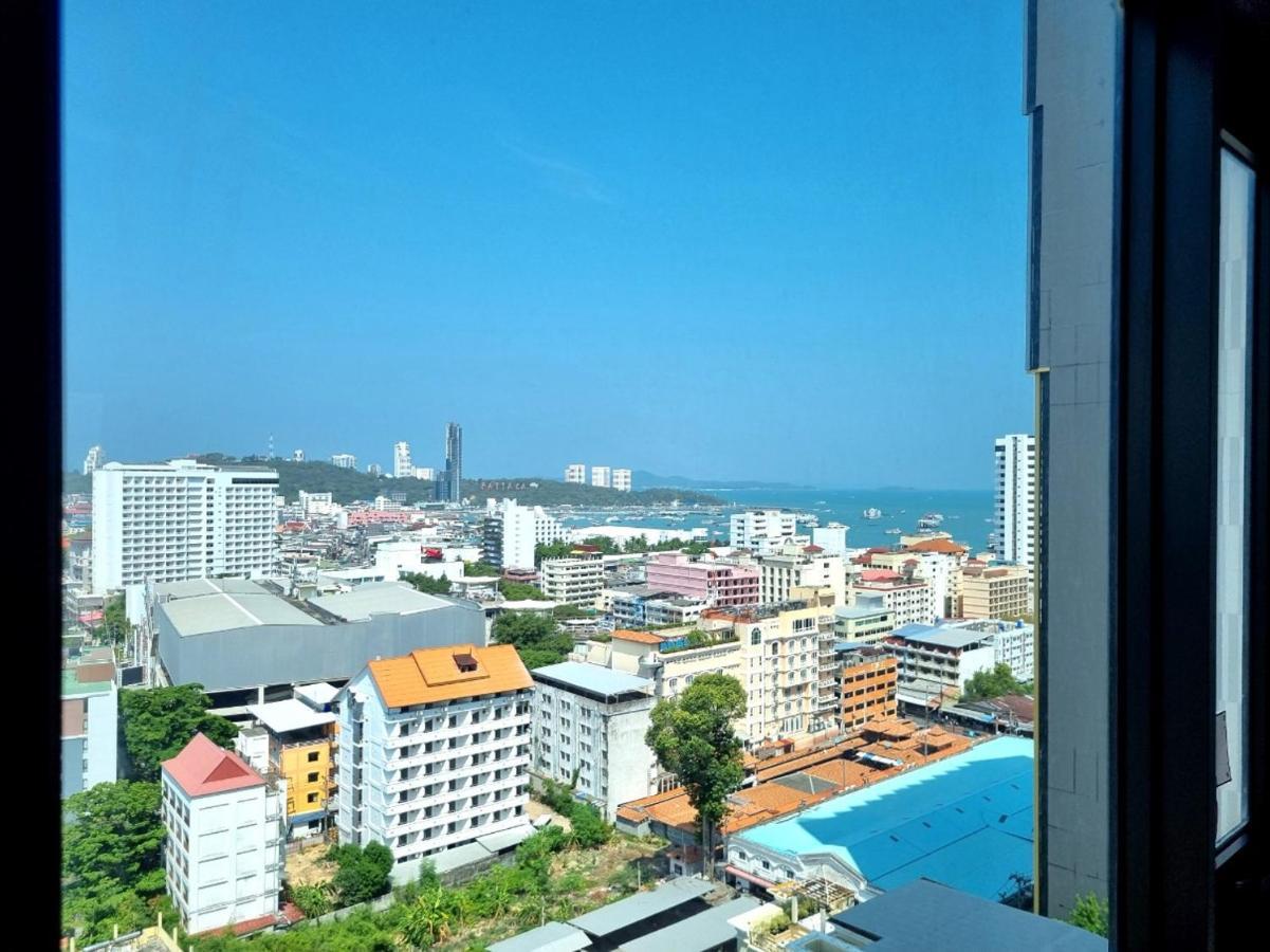 The Base Condo Center Of Pattaya Rooftop Swimming Pool Exterior photo